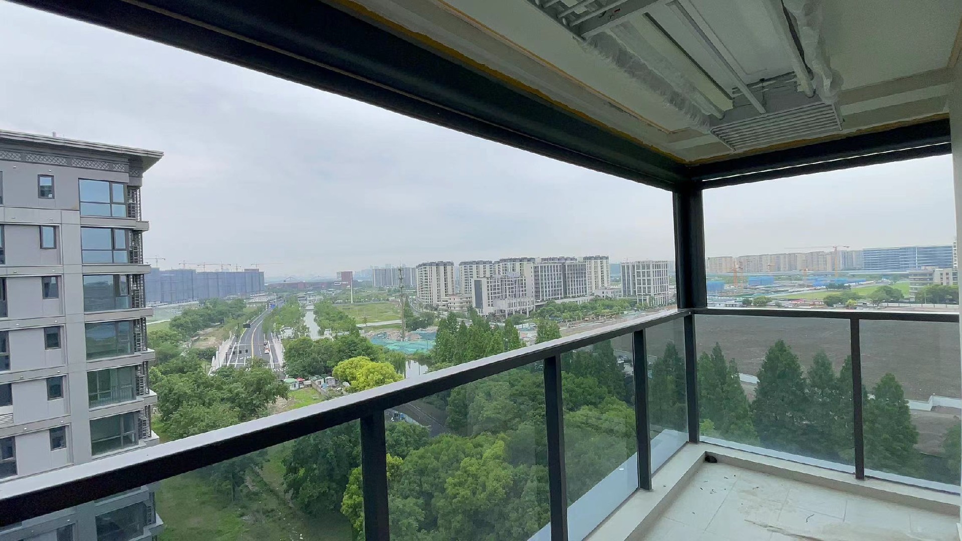 航城遮陽防風(fēng)卷簾案例